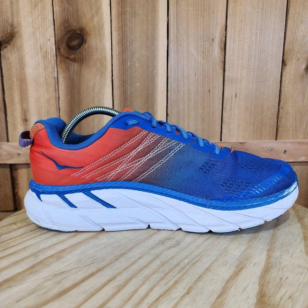 Hoka One One hoka one